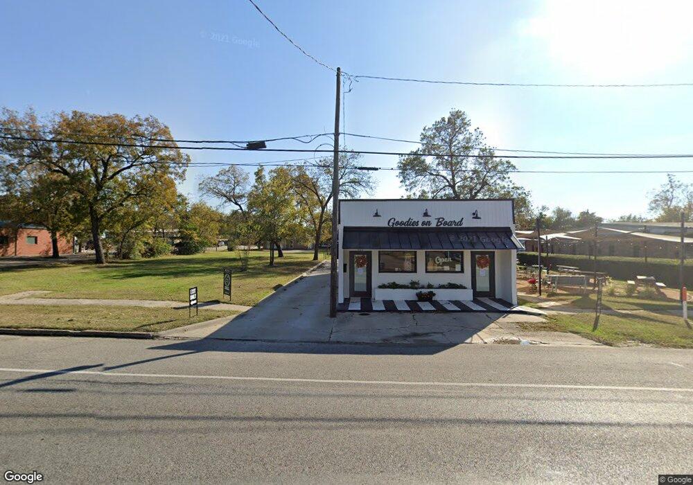 820 E California St, Gainesville, TX 76240 - photo 1