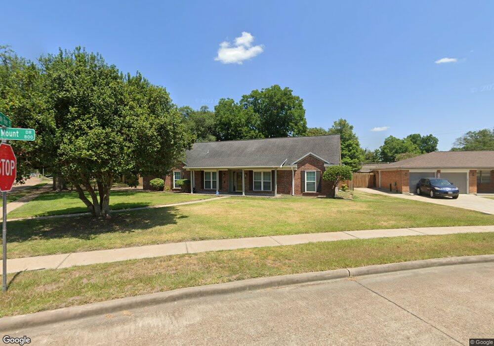 902 Rainy River Dr, Houston, TX 77088 - photo 1