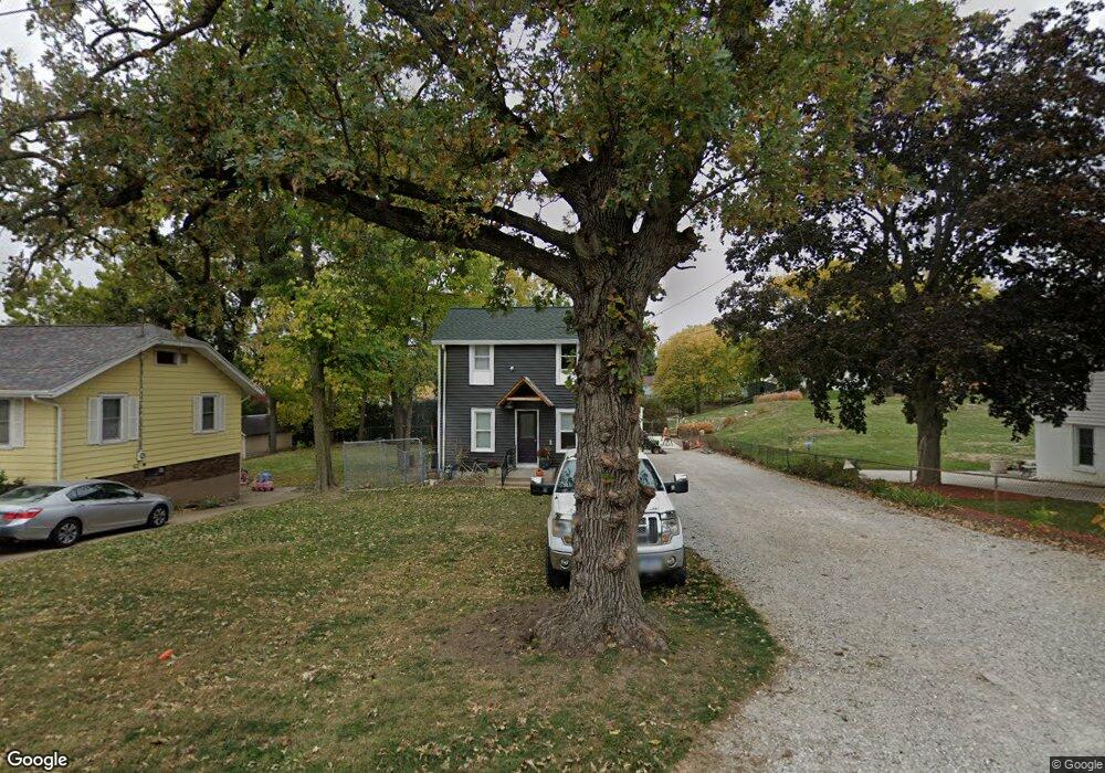 215 W 11th St S, Newton, IA 50208 - photo 1