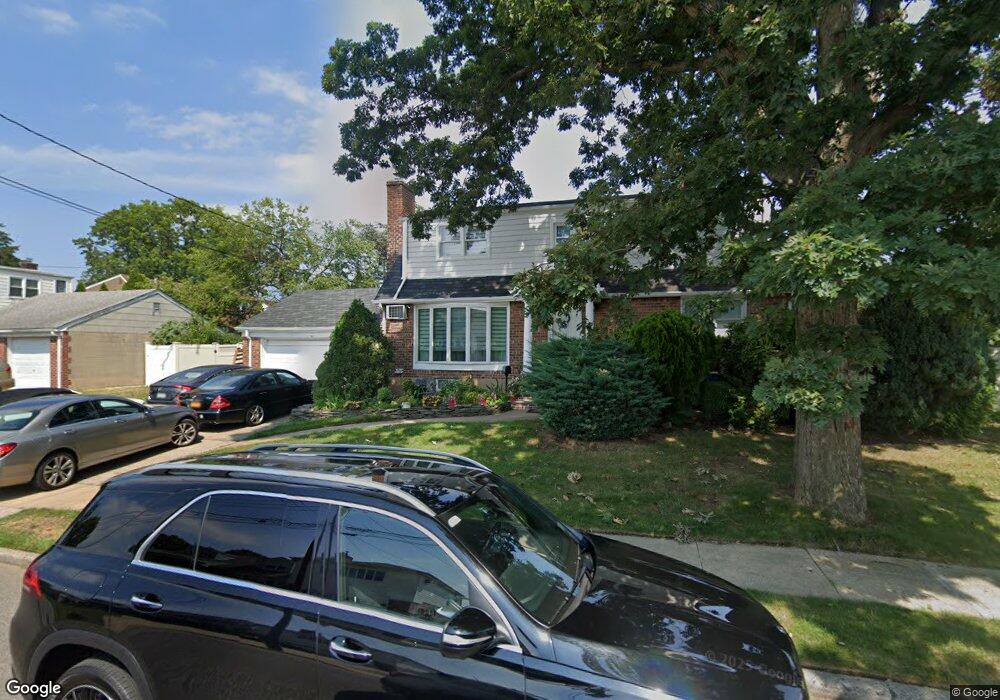 237 Catherine Ave, Franklin Square, NY 11010 - photo 1