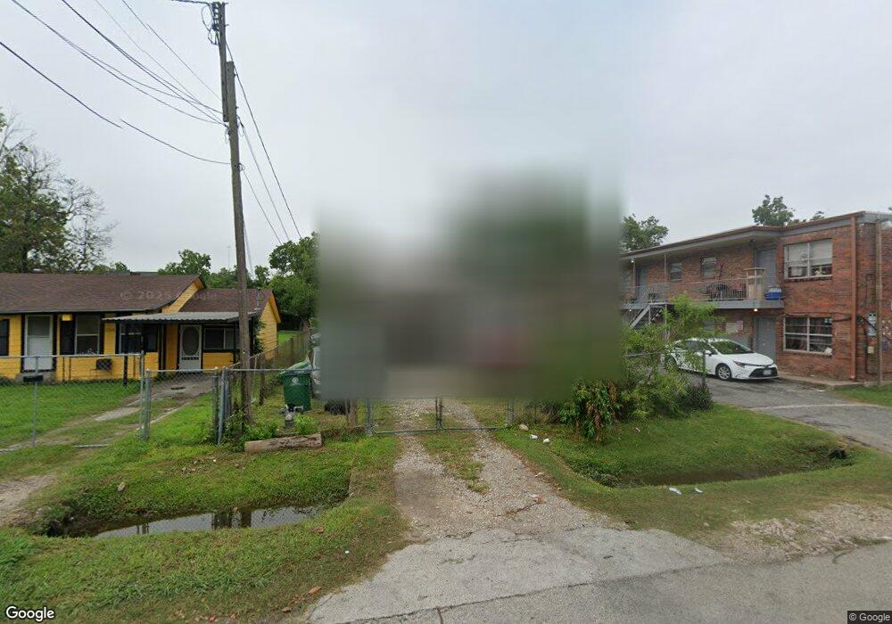 2114 Melbourne St unit 1, Houston, TX 77026 - photo 1