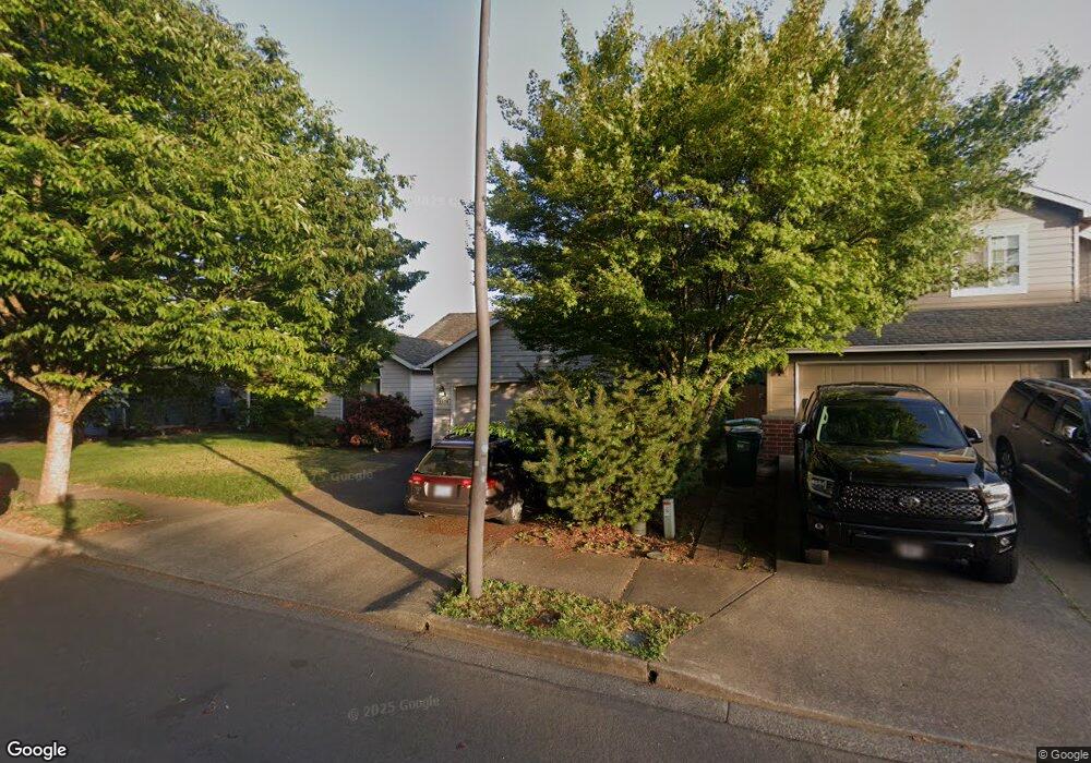 1076 SW 25th St, Troutdale, OR 97060 - photo 1