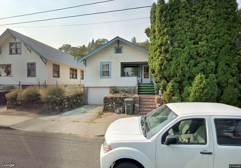 614 E 14th St, the Dalles, OR 97058 - photo 1