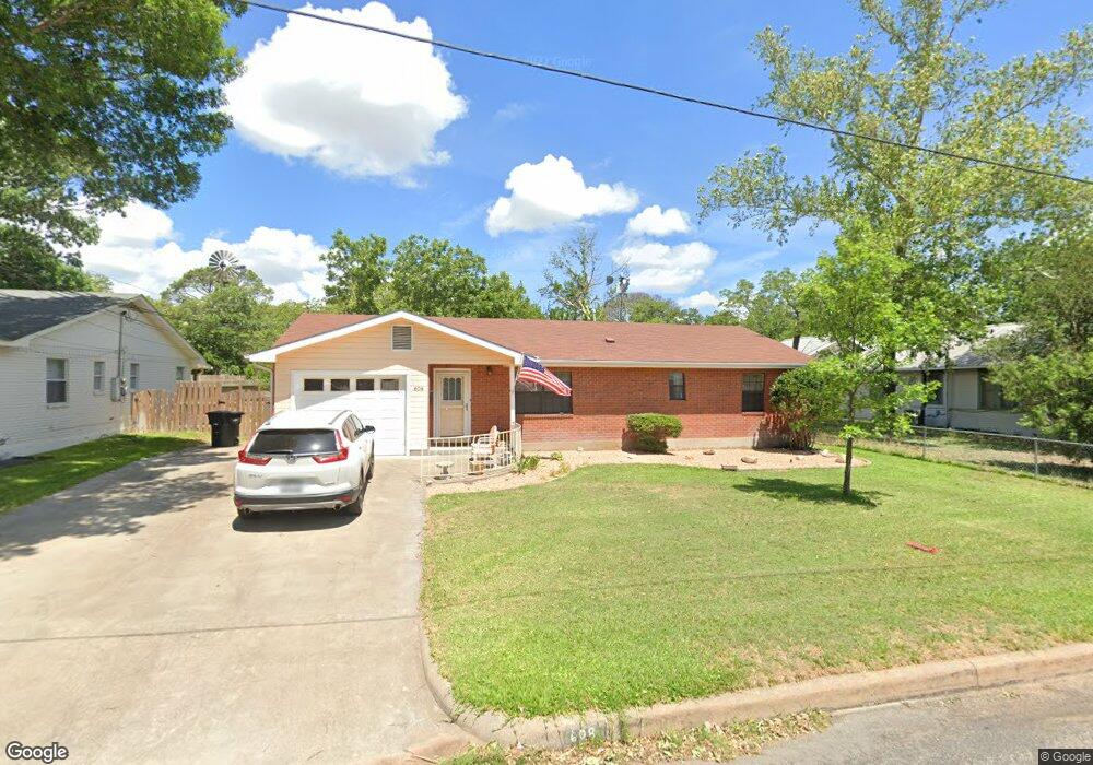 608 N Orange St, Fredericksburg, TX 78624 - photo 1