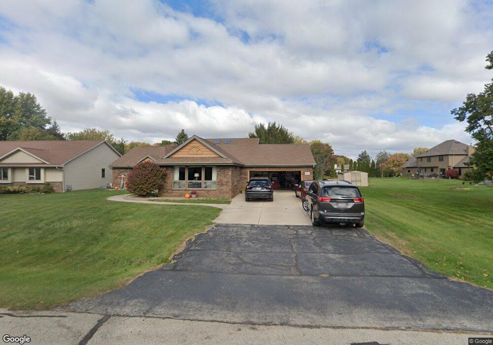 2928 W Parkridge Ave, Appleton, WI 54914 - photo 1