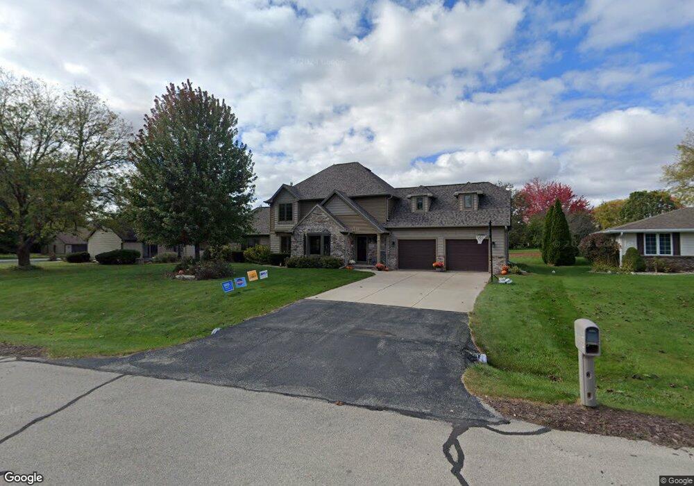 3227 N Shawnee Ln, Appleton, WI 54914 - photo 1