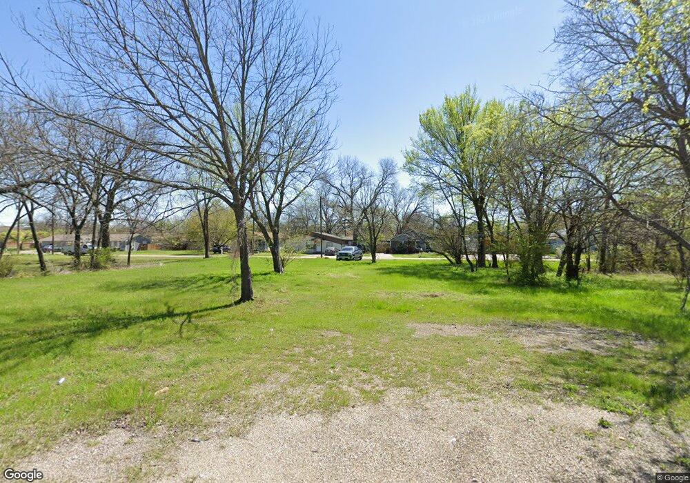 200 Hollingsworth St, Cleburne, TX 76031 - photo 1