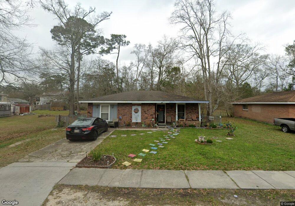 724 Pinetree St, Slidell, LA 70458 - photo 1