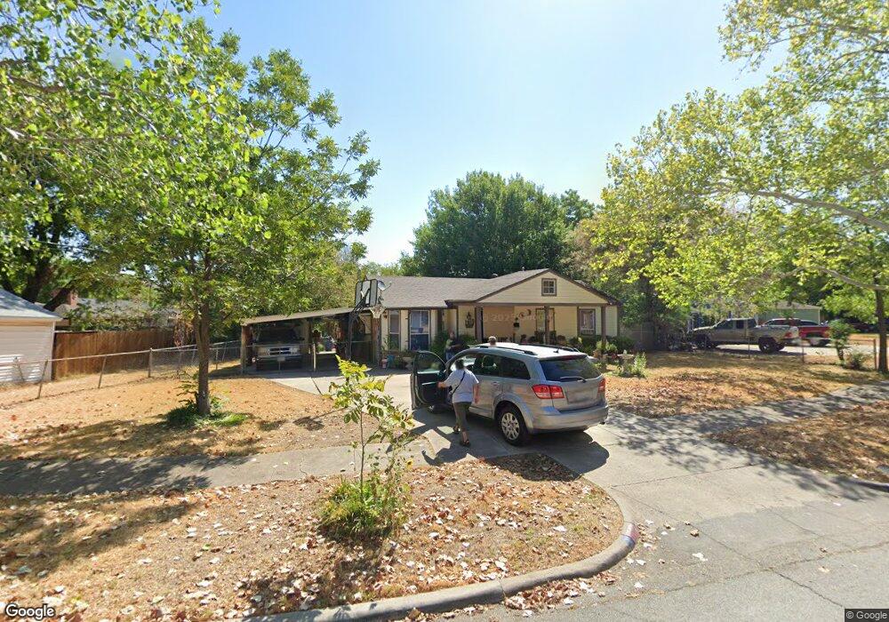 829 Short St, Grand Prairie, TX 75051 - photo 1