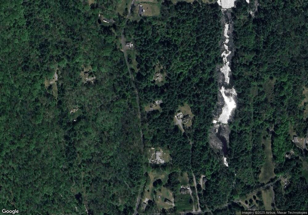 113 Greenwich Plns Rd, Ware, MA 01082 - photo 1