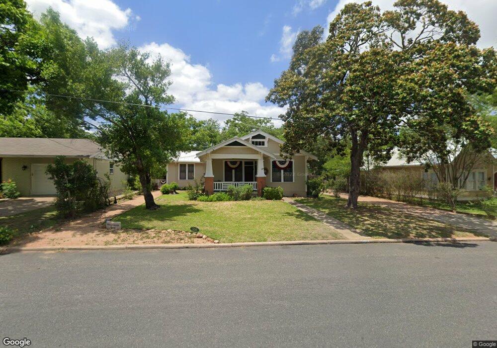 506 Cora St, Fredericksburg, TX 78624 - photo 1