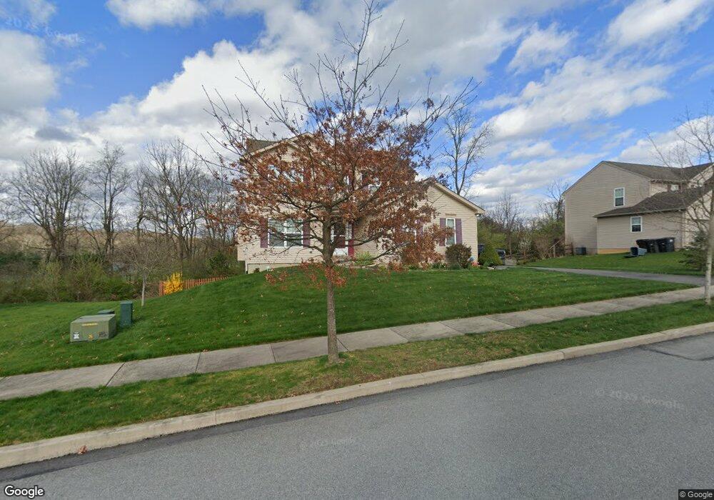 1577 Abigail Ln, Allentown, PA 18104 - photo 1