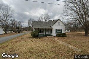 712 S 3rd St, Gurdon, AR 71743