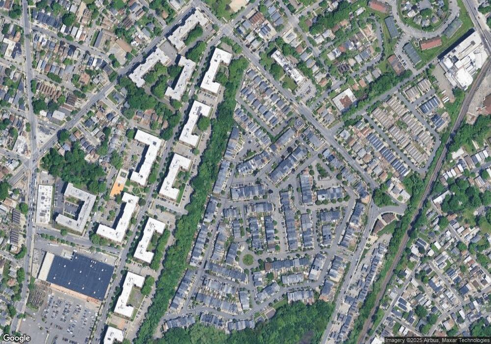 21 Skyline Dr, Staten Island, NY 10304 - photo 1