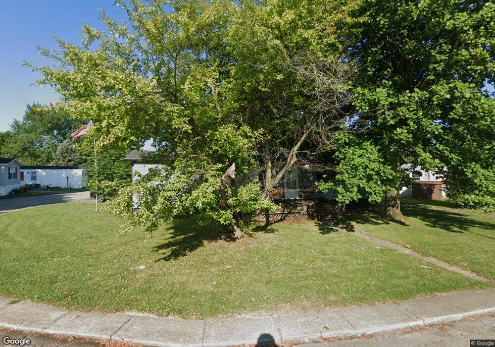 223 Villa Dr, Circleville, OH 43113 - photo 1