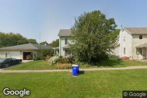 109 S Amlong St, Lone Tree, IA 52755