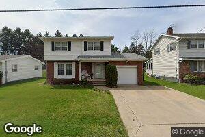 13 Maple St, Wyoming, PA 18644