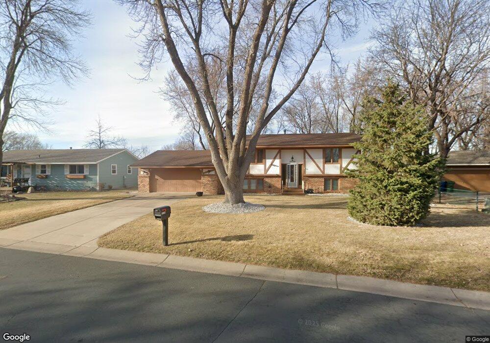 10130 96th Ave N, Maple Grove, MN 55369 - photo 1