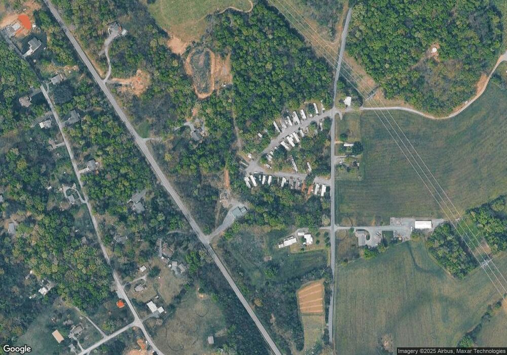 86 Hickory Dr, Waynesboro, VA 22980 - photo 1