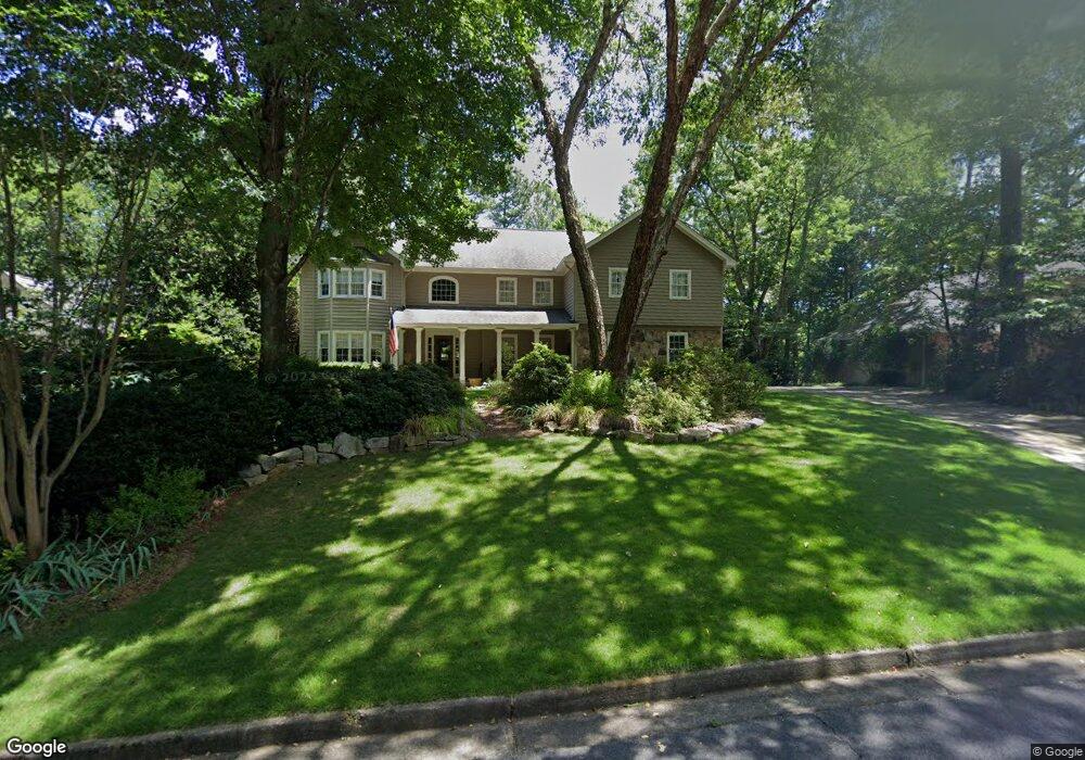 10555 Roxburgh Ln, Roswell, GA 30076 - photo 1