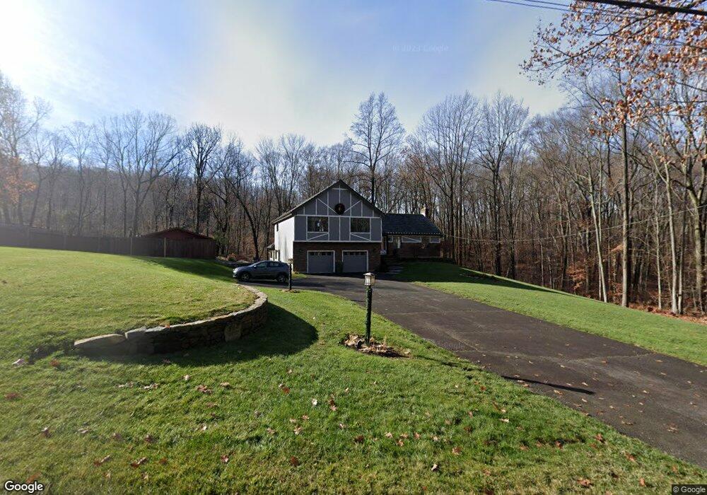 804 Neipsic Rd, Glastonbury, CT 06033 - photo 1