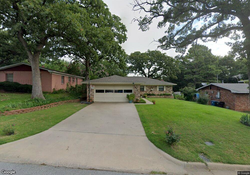 817 Amsden St, Denison, TX 75020 - photo 1