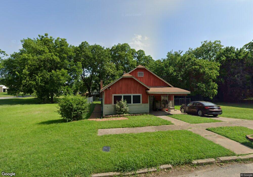 621 W Johnson St, Denison, TX 75020 - photo 1
