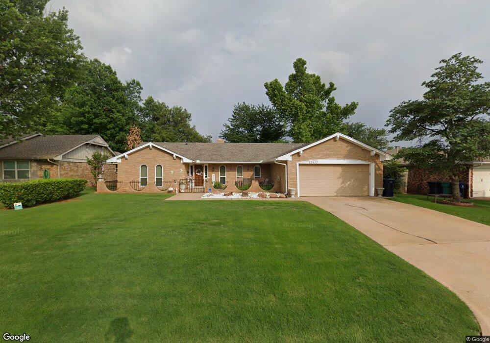 12012 Camelot Dr, Oklahoma City, OK 73120 - photo 1
