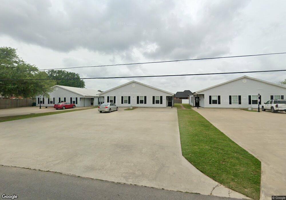 5722 Perry Ln, Lake Charles, LA 70605 - photo 1