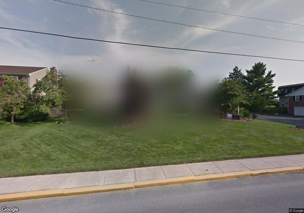 328 E Spruce St, New Holland, PA 17557 - photo 1