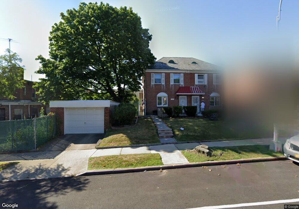 17528 73rd Ave, Fresh Meadows, NY 11366 - photo 1