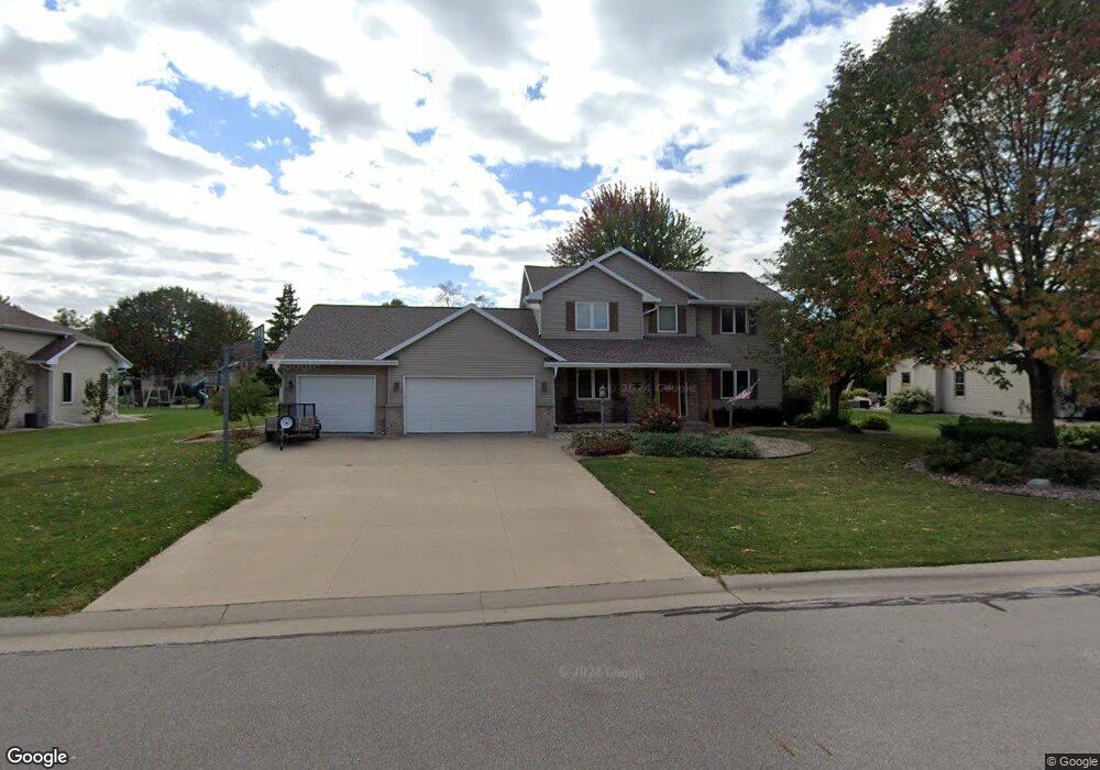 W5923 Sweet Pea Dr, Appleton, WI 54915 - photo 1