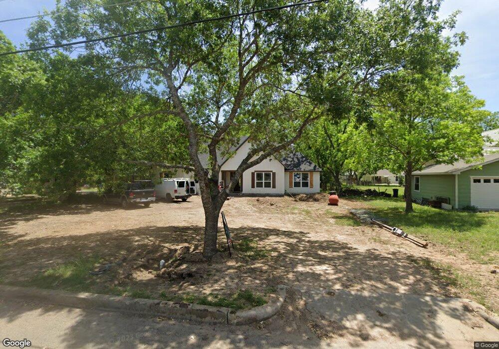 403 Sunset St, Fredericksburg, TX 78624 - photo 1