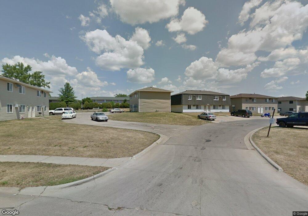 3960 21st Avenue Place SW unit 3, Cedar Rapids, IA 52404 - photo 1