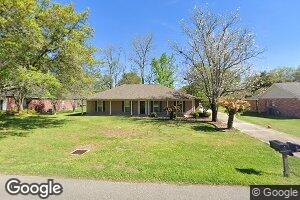 2338 Riverside Dr, Port Allen, LA 70767