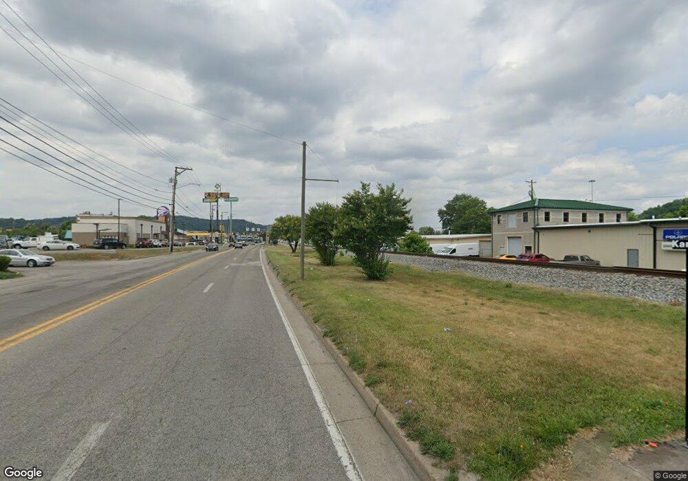 458 Th St, Dunbar, WV 25064 - photo 1