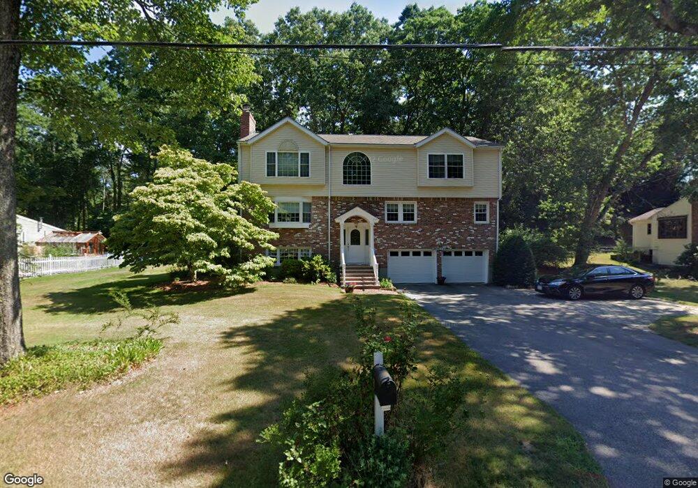 39 Bayberry Ln, Holliston, MA 01746 - photo 1