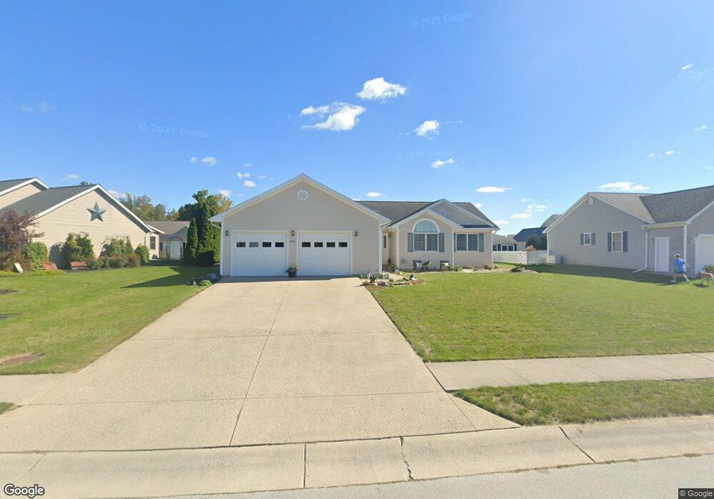 1902 Rosewood Dr, Wapakoneta, OH 45895 - photo 1