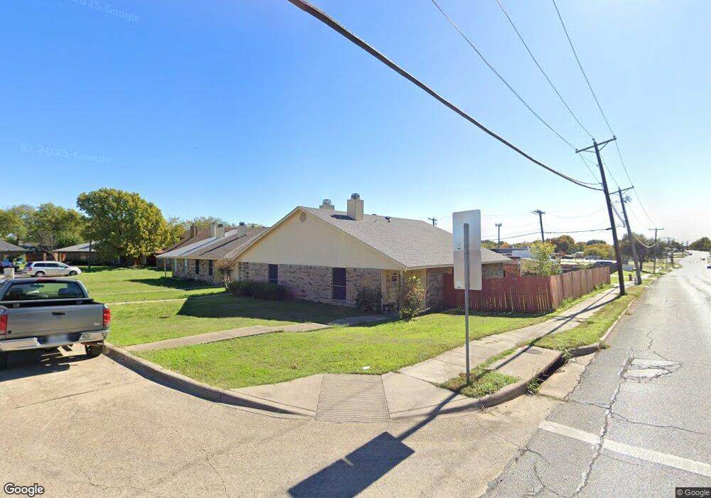 217 Christina Place, Grand Prairie, TX 75051 - photo 1