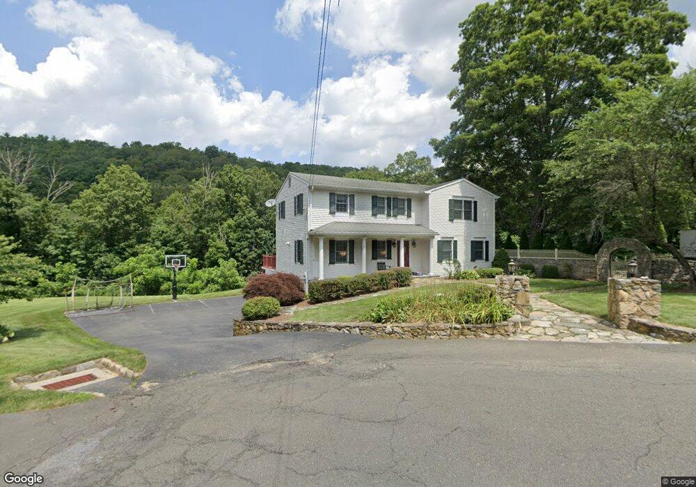 96 Hobby Dr, Ridgefield, CT 06877 - photo 1