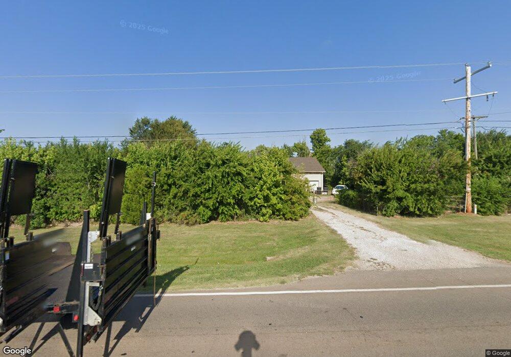 1431 N Sunnylane Rd, Moore, OK 73160 - photo 1