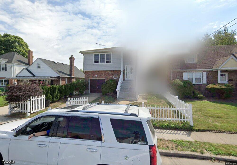 37 Commonwealth St, Franklin Square, NY 11010 - photo 1