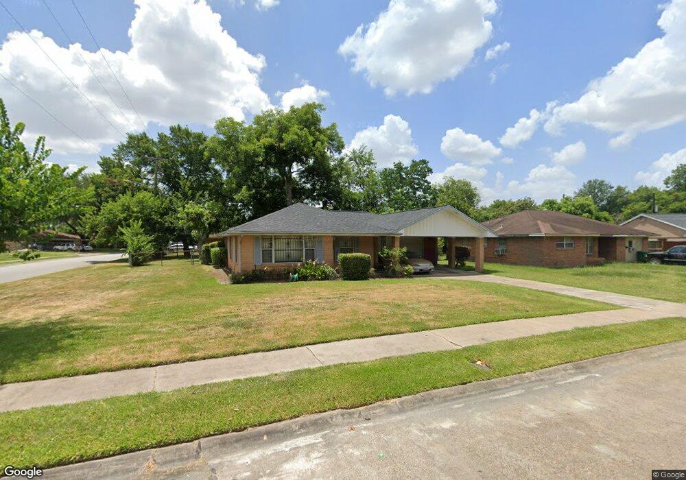 642 Spell St, Houston, TX 77022 - photo 1