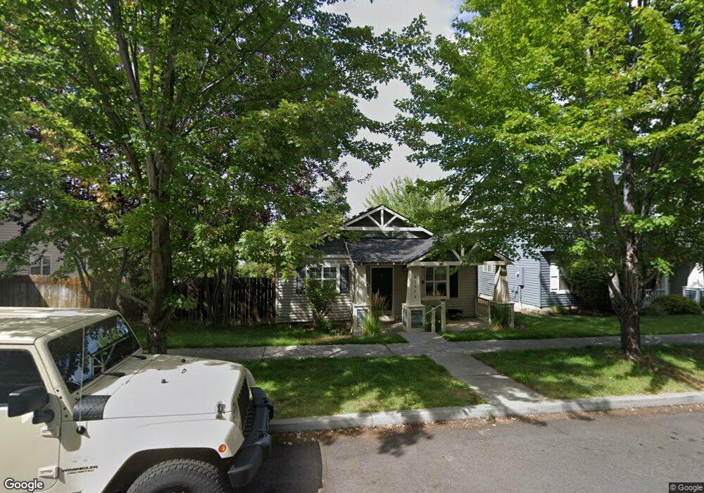 61076 Larkspur Loop, Bend, OR 97702 - photo 1