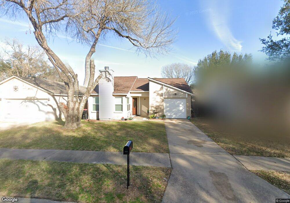 7534 Pepperbrook Dr, Houston, TX 77041 - photo 1