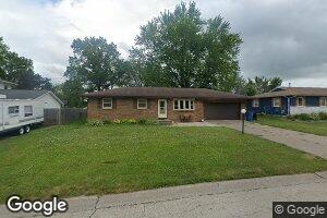 7 Park Ave, Eldridge, IA 52748