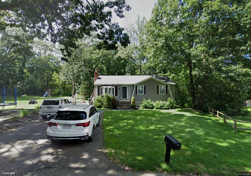 24 Cranston Cir, Woburn, MA 01801 - photo 1