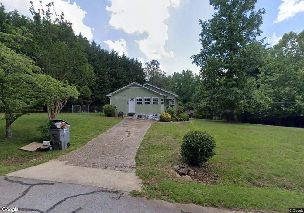 328 Willow Tree Ave, Baldwin, GA 30511 - photo 1