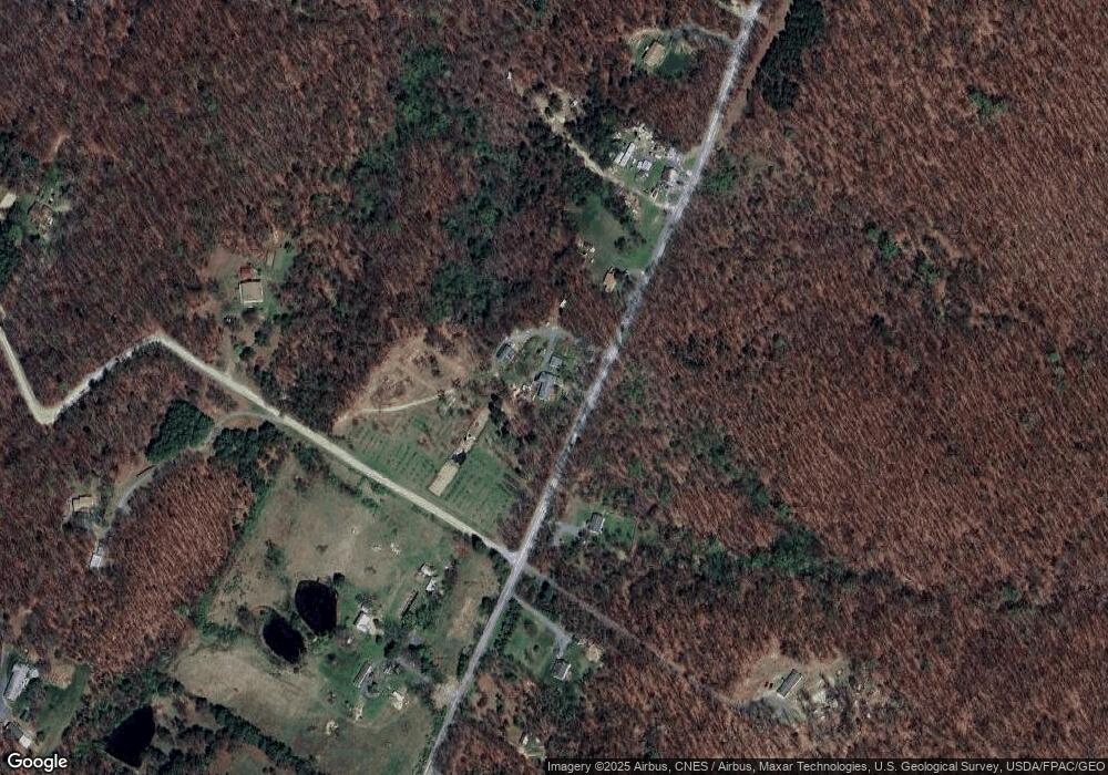 1729 S Timber Ridge Rd, Cross Junction, VA 22625 - photo 1