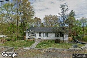 32 Grandview Ave, Stockholm, NJ 07460